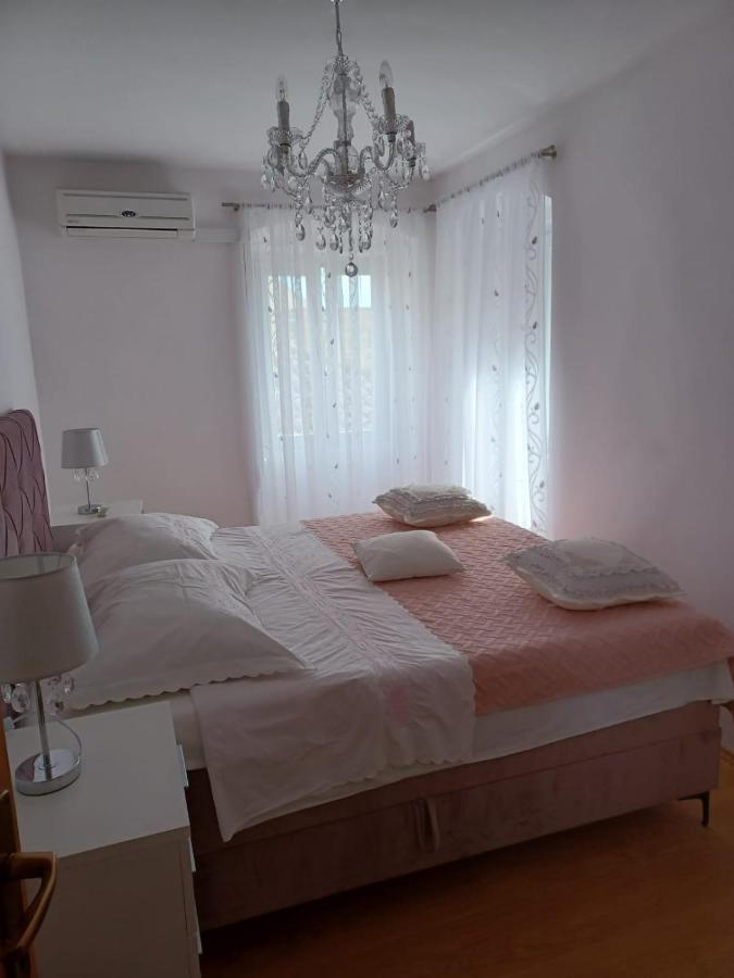 Apartment Vestibul Inn Split Exterior photo