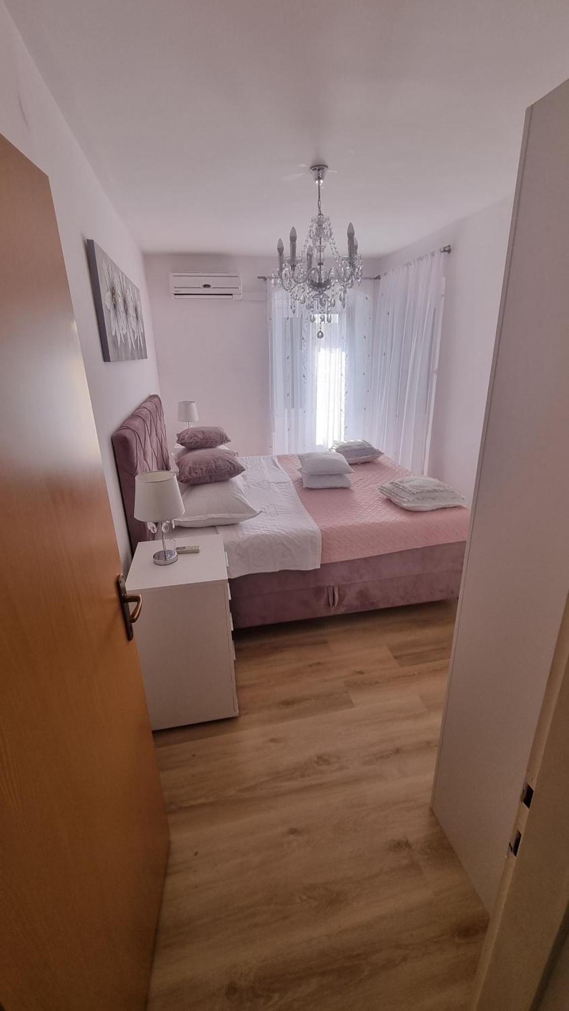 Apartment Vestibul Inn Split Exterior photo